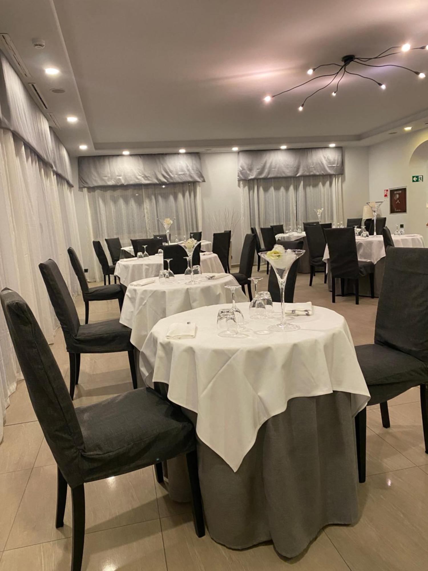 Green Hotel 세티모토리네세 외부 사진