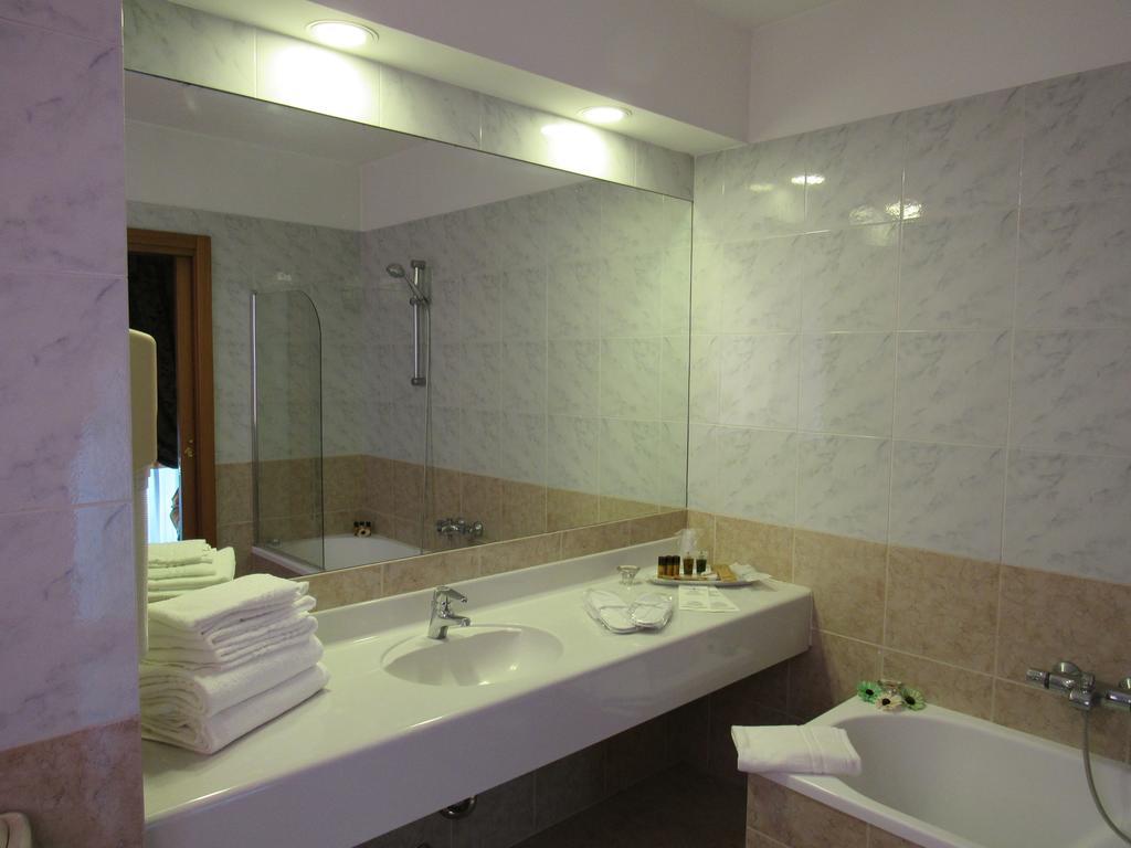 Green Hotel 세티모토리네세 외부 사진