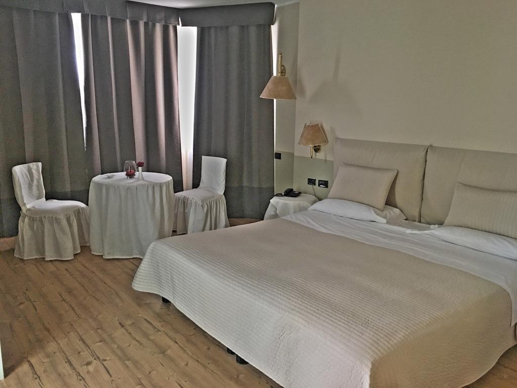 Green Hotel 세티모토리네세 외부 사진