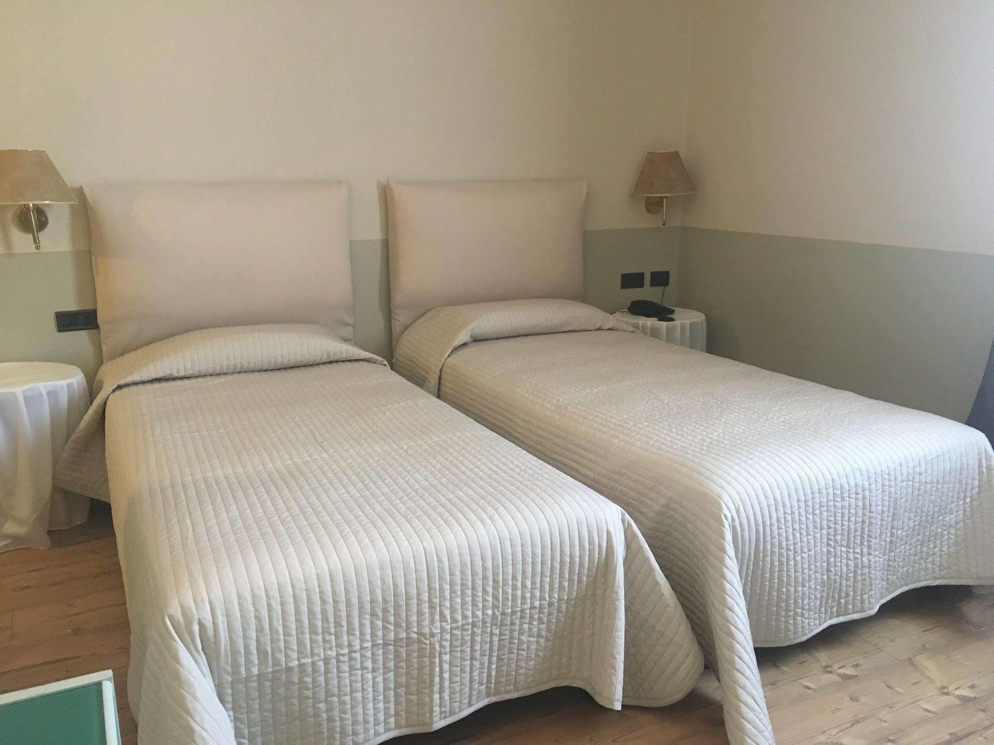 Green Hotel 세티모토리네세 외부 사진